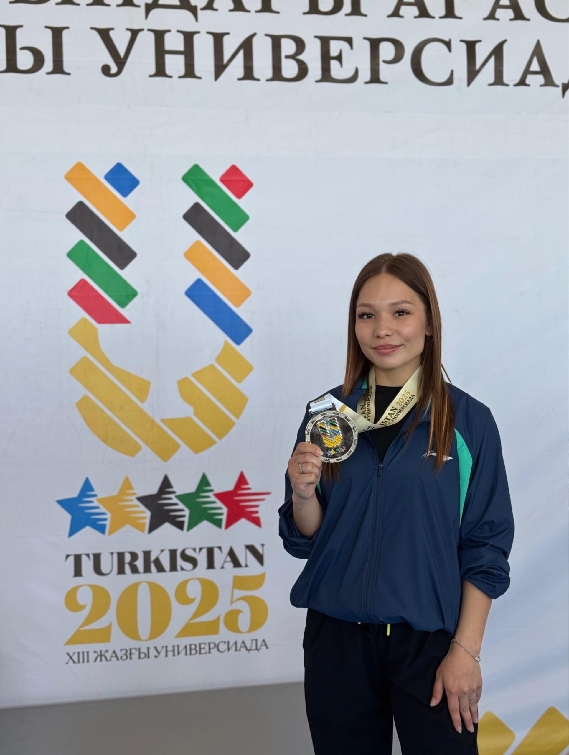 Студентті душқа кіргізді